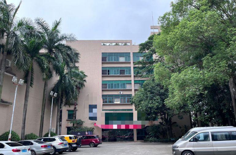 虎门现成制衣厂房出租，面积8200平方，可分层租！