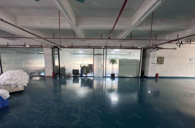 虎门万达附近现成服装厂人气旺好招工院内空地大可进大货车