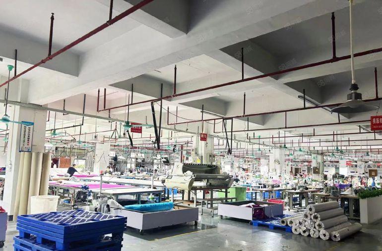 虎门现成制衣厂房出租，面积8200平方，可分层租！