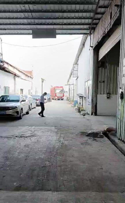 虎门10米高单一层厂房出租，1800平适合抽粒废品打包仓库等