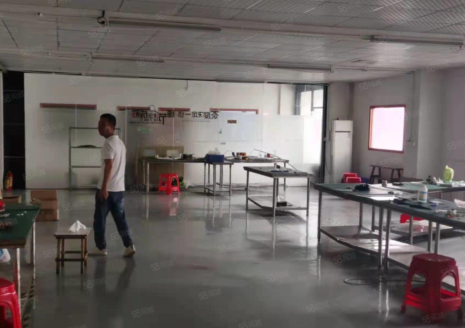 虎门南栅四区新空出楼上1000平方带装修厂房出租 水电齐全！