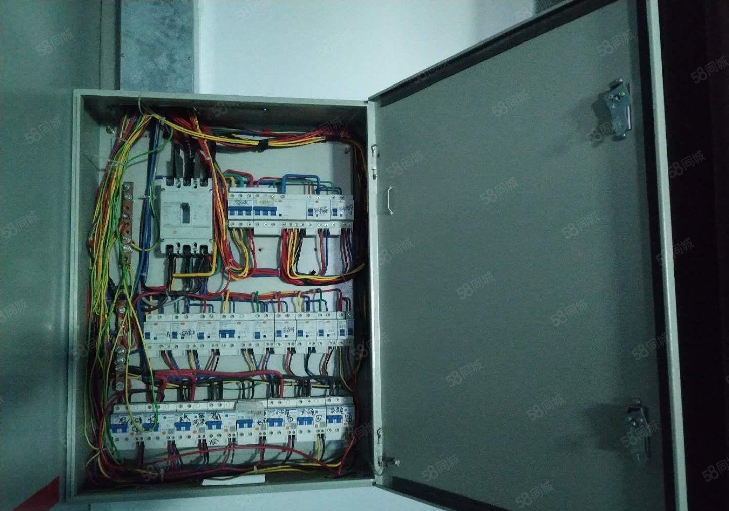 形象佳主线到车间！南栅五区新出三楼1500平米带装修厂房出租