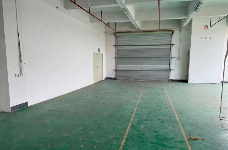 虎门树田新出楼上带装修厂房640方，水电齐全，低价出租