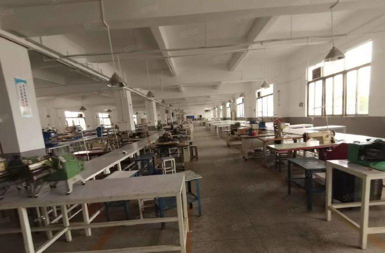 乌沙社区三楼新出1600平方低价厂房出租，证件齐全