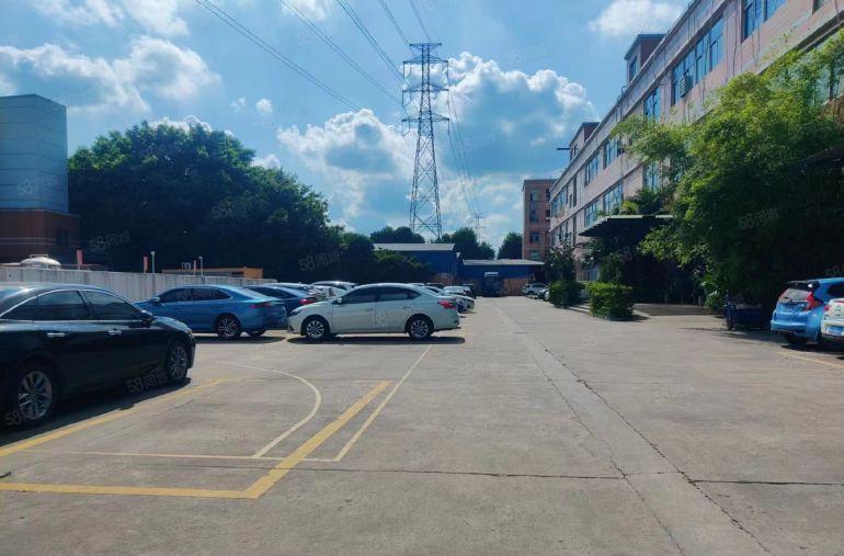 乌沙社区新出二楼1200平低价厂房出租，大小可分租