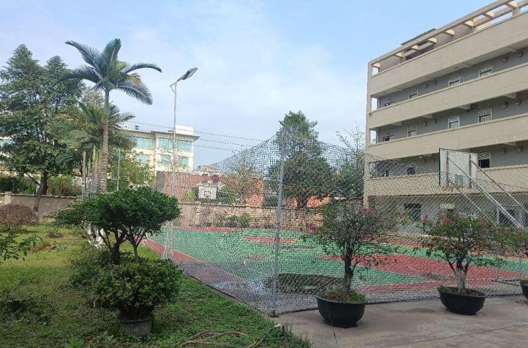 沙头社区一楼高度八米，园区形象非常高大上