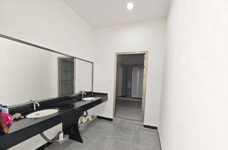 紧临深圳沙井实量面积3000平长安镇新安大桥分租厂房招租