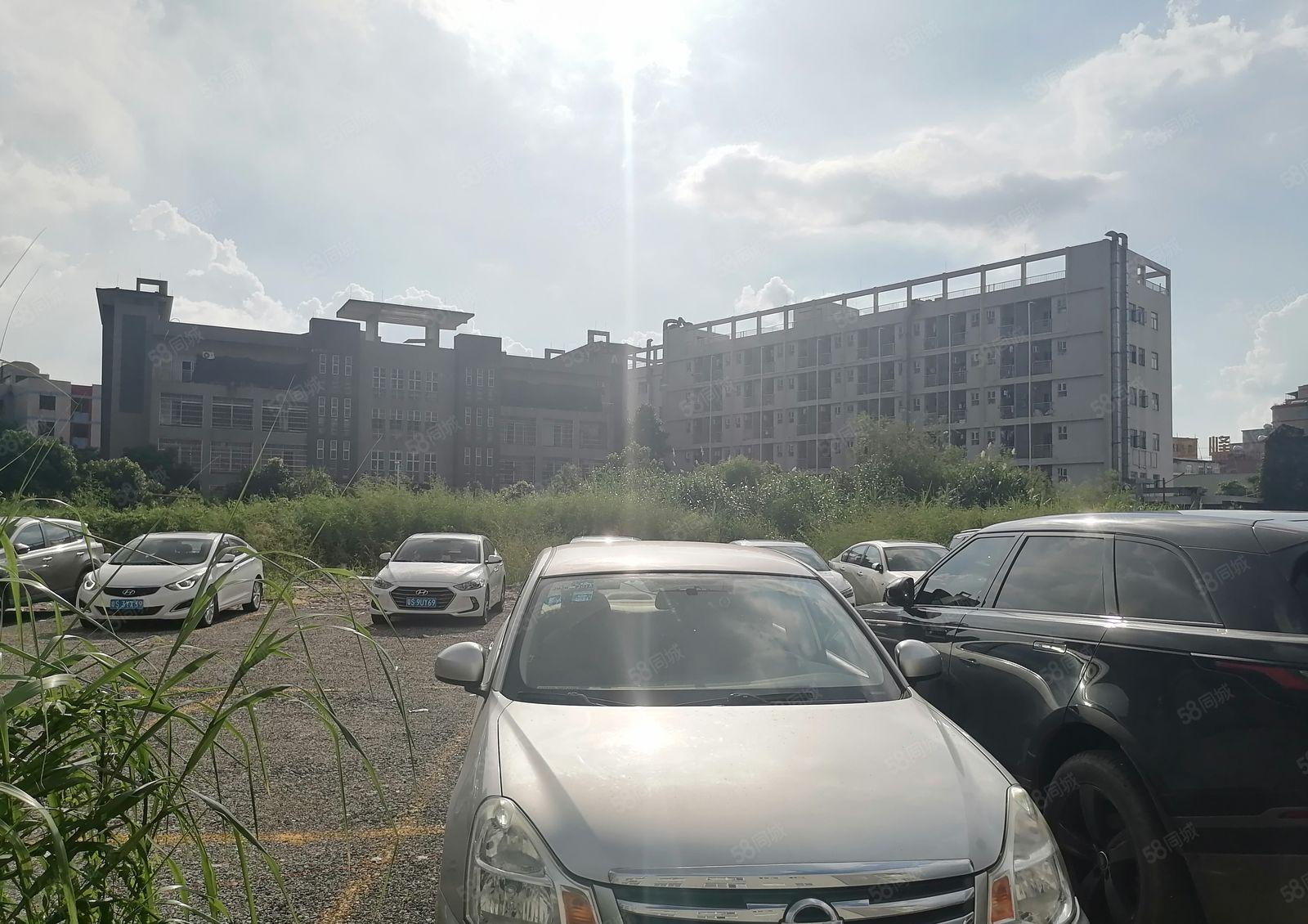 长安新出二楼精装修厂房，靠近主干道交通便利，工业用地可办环评