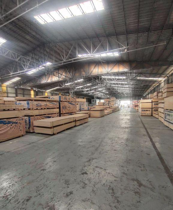 长安镇宵边工业区近107主干道新出单一层9米高钢构厂房出租