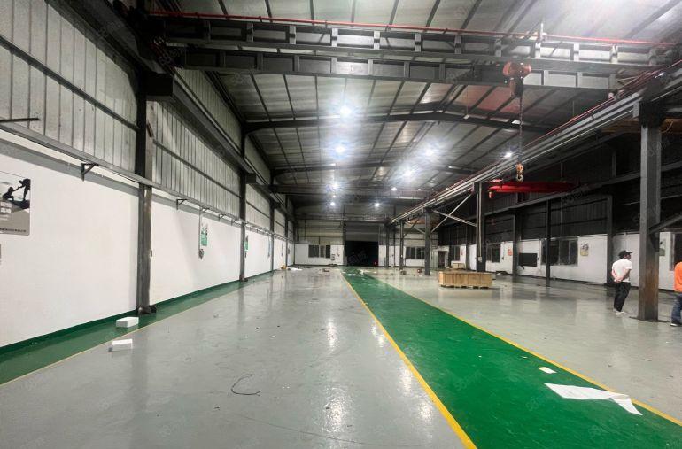 临界深圳 长安锦厦新安大桥单一层独院1000平厂房出租