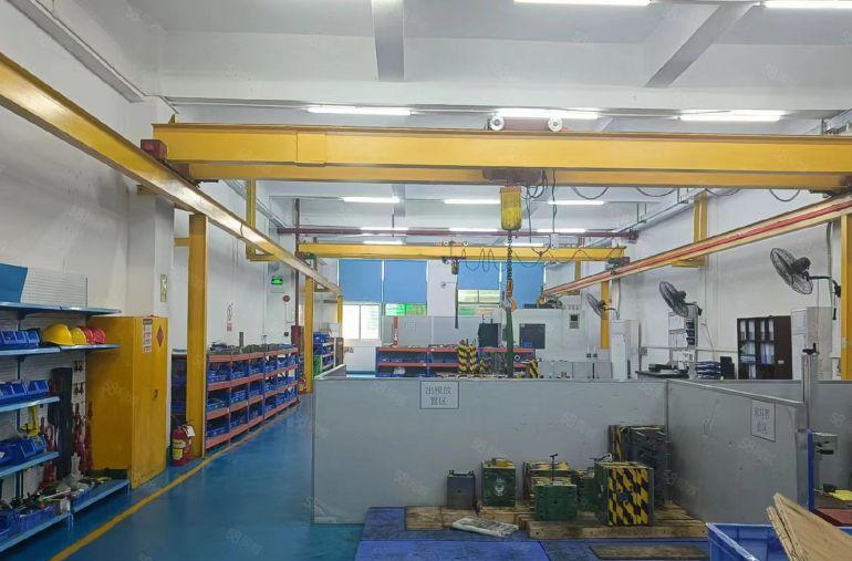 厦边一楼1450平带航车精装修厂房出租！适合精密模具慢走丝。