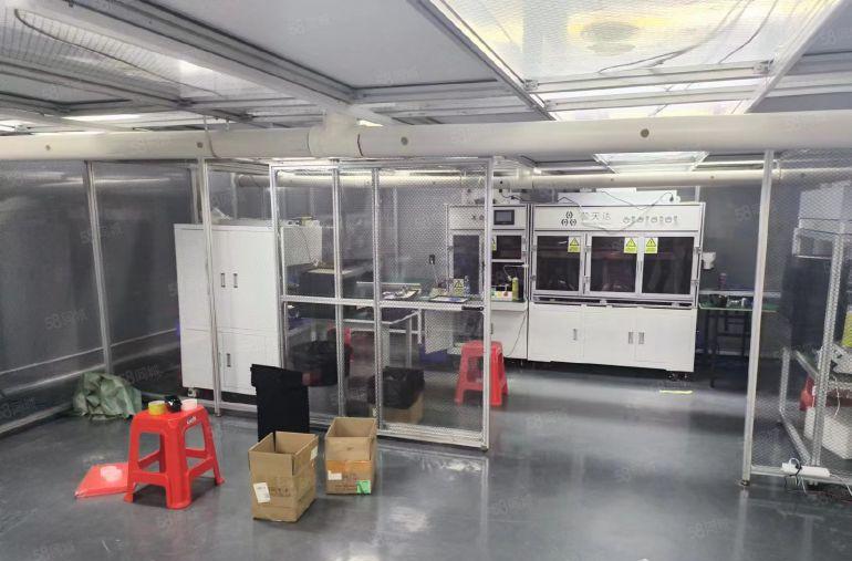 长安镇靠深圳楼上带精装修，水电齐全650平厂房低价出租