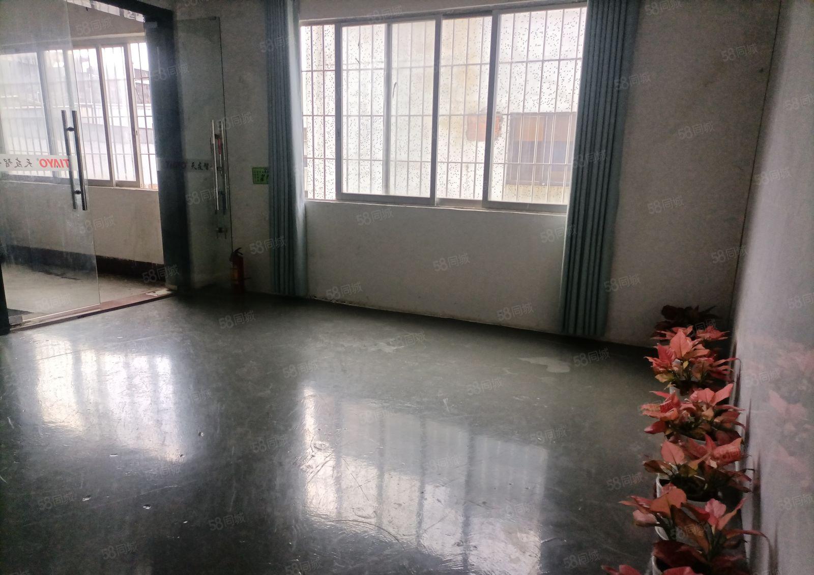 长安街口楼上精装修厂房出租，二三楼共2000平方