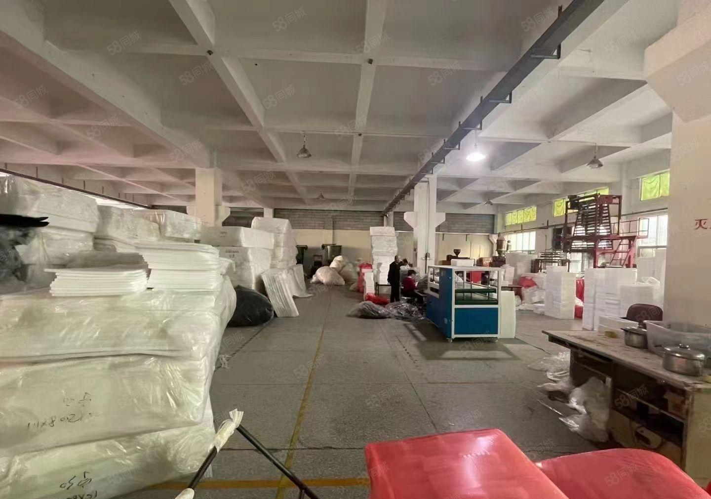 低价个人一楼厂房出租，带牛角，有阁楼，大车进出方便，