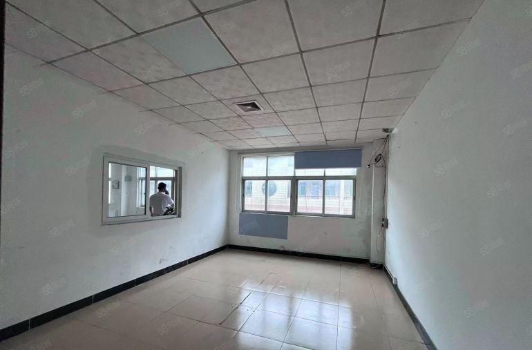 长安沿江高速旁园区2楼700平带装修3吨电梯拎包入驻厂房出租