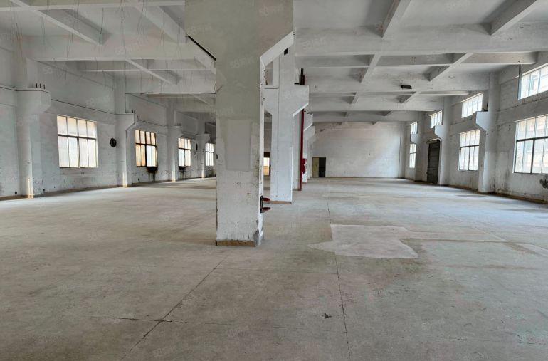 长安原房东独门独院厂房出租，形象好靠近深圳，工业用地可办环评