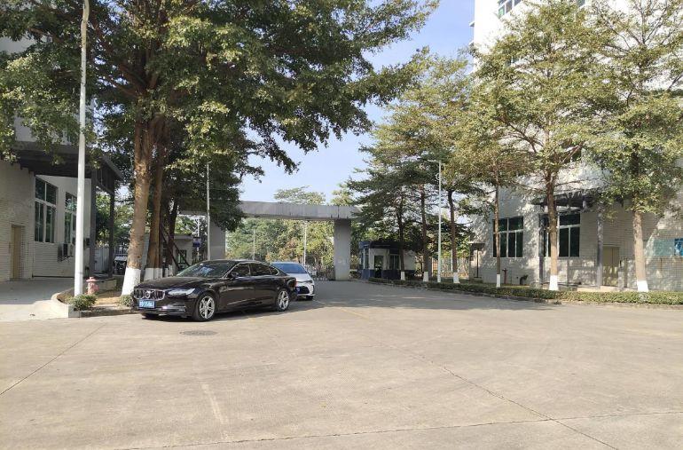 长安霄边工业园新出原房东楼上900平厂房出租实际面积精装修