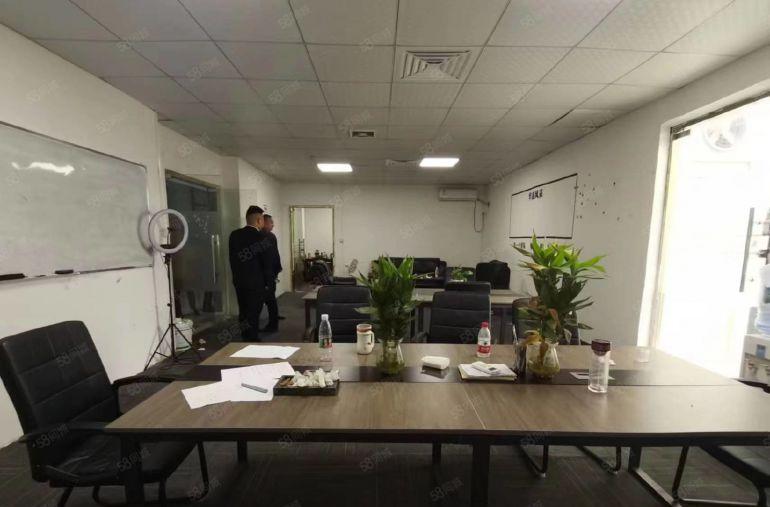 长安宵边社区新空出楼上1400平厂房出租，主线水电到位低价出