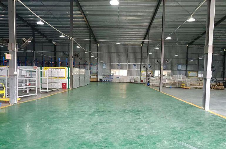 长安独门独院钢构一楼3000平仓库 厂房低价出租，滴水8米