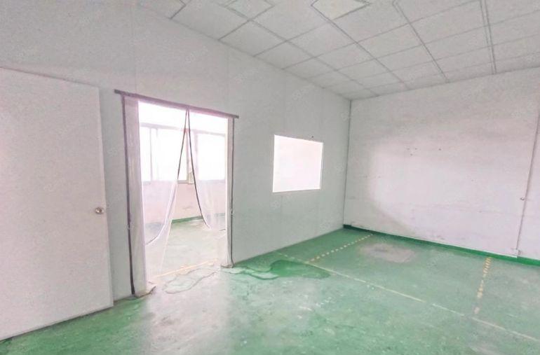 特价10元街口楼上280平，水电齐全厂房出租