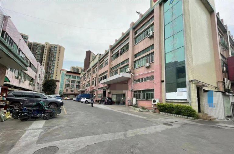 长安乌沙二楼空出1050平精装修厂房出租，带前台办公室