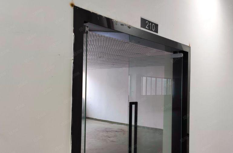 长安沙头220平办公生产厂房业主直租，首月租金立减10%