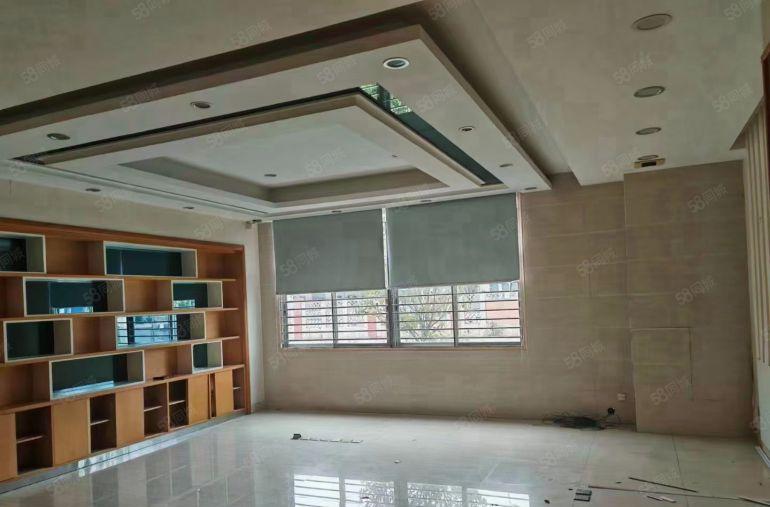 长安乌沙社区5400平独院厂房招租三层实际1800层，