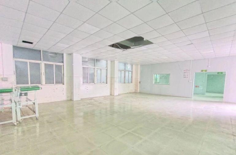 上角一楼320平15元一平，水电齐全带办公室交通方便厂房出租