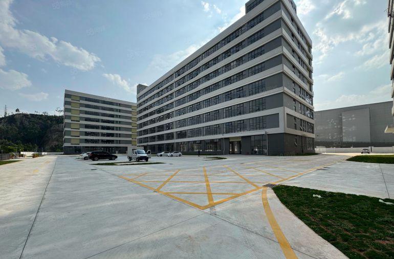 长安全新红本厂房出租，工业用地靠近深圳，一手房东低价出租