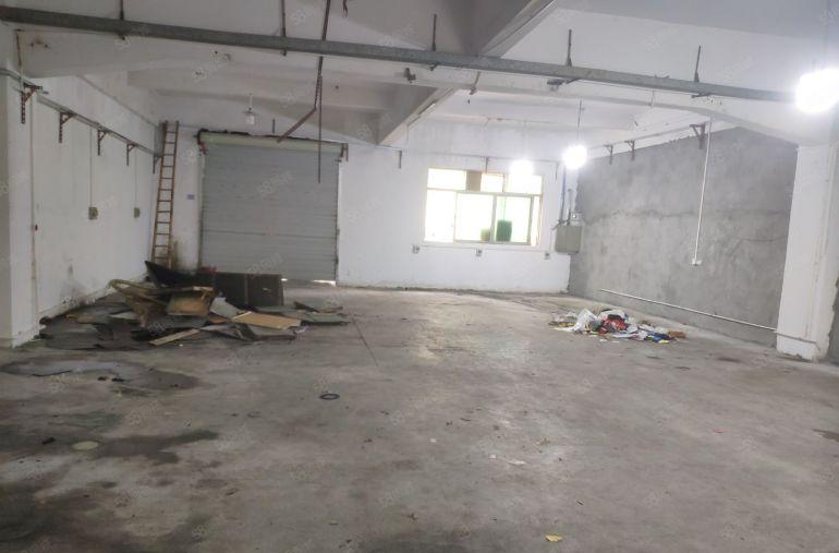 长安沙头新空出一楼320平现成水电装修低价厂房出租