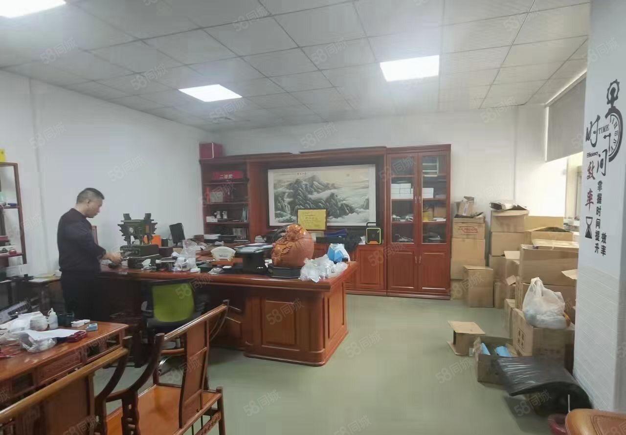 长安沿江高速附近楼上精装修厂房1500平