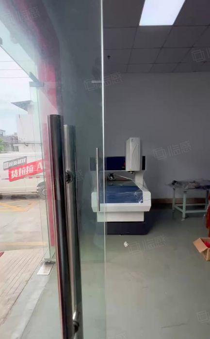 精装修层高6米，长安乌沙新出一楼800平厂房低价出租