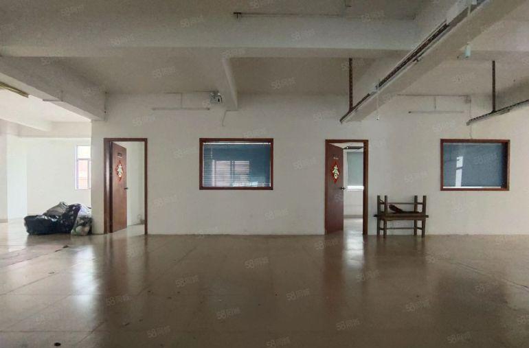 原房东低价急租，沙头社区新出楼上700平标准厂房出租