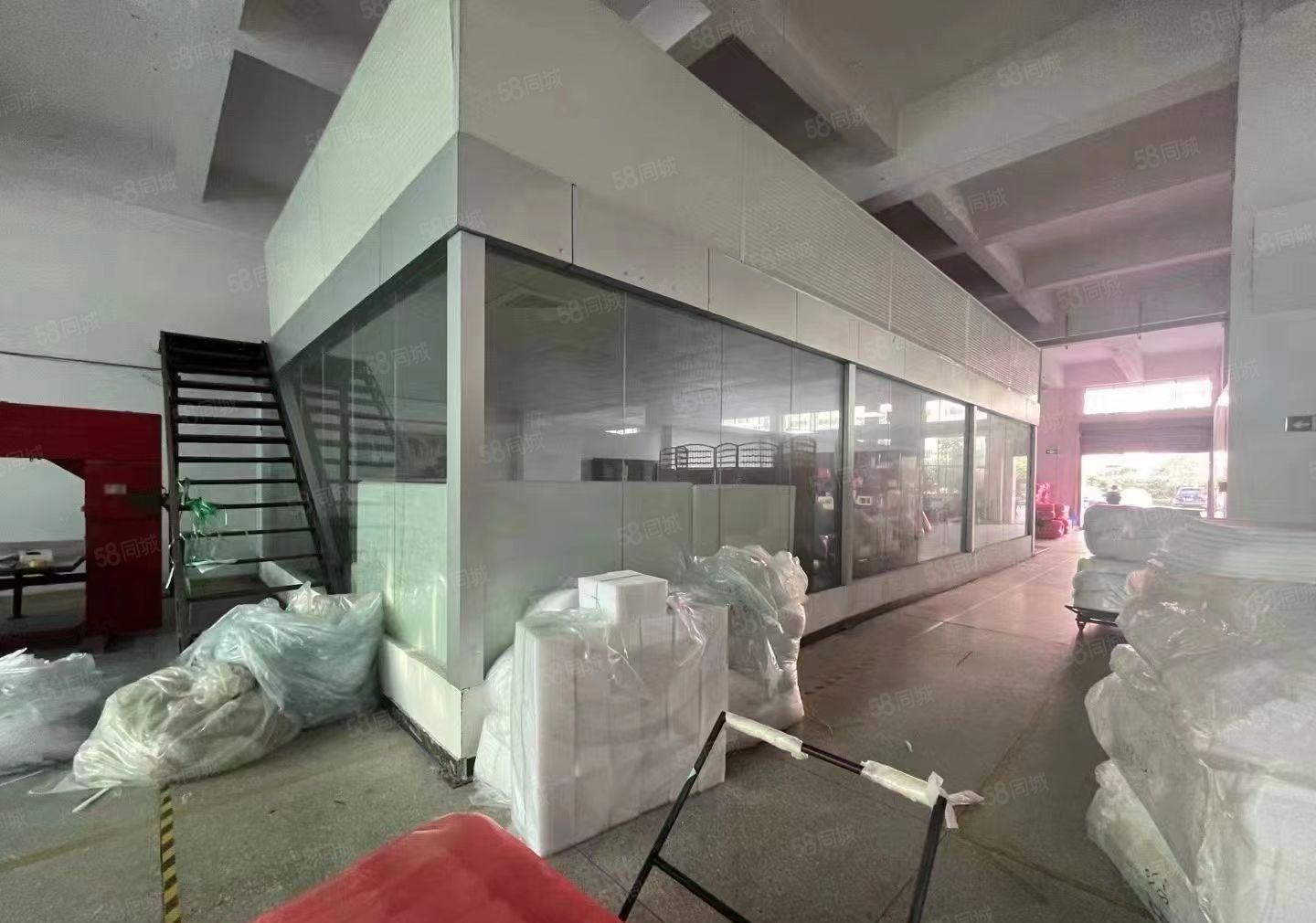 低价个人一楼厂房出租，带牛角，有阁楼，大车进出方便，