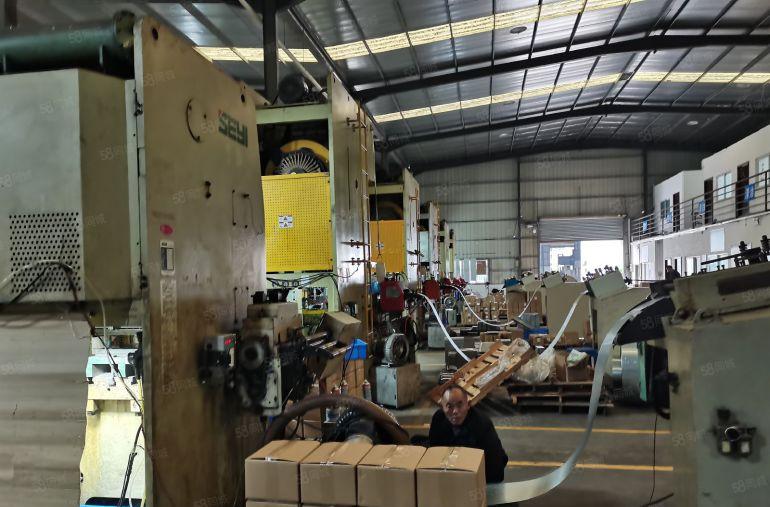 涌头新出单一层钢构850平12米高厂房出租，行车免费使用