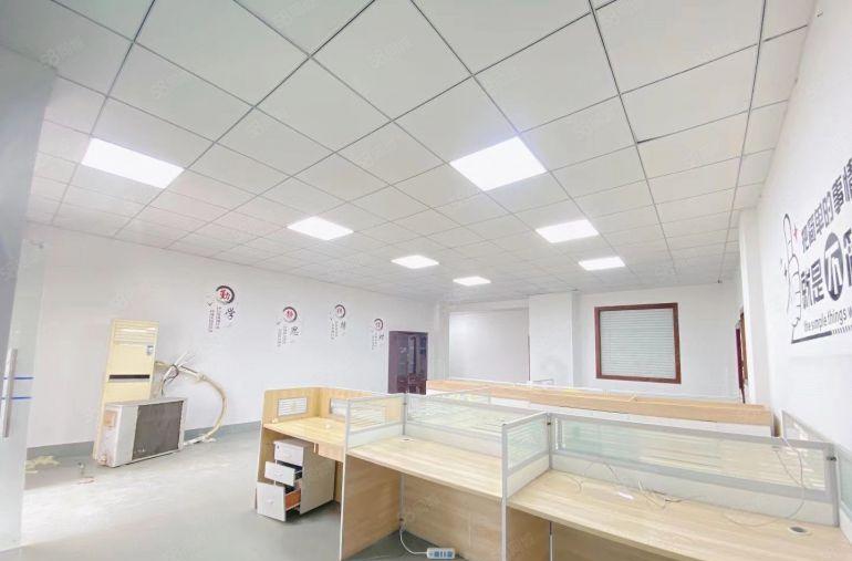 一楼18元250平乌沙厂房，水电齐全，交通方便