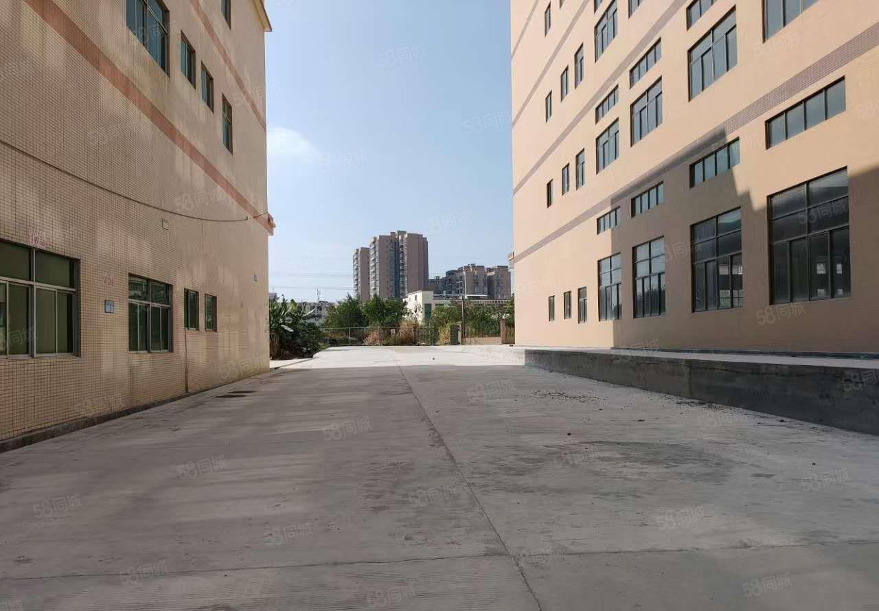 沙头楼上700平方厂房出租，水电齐全