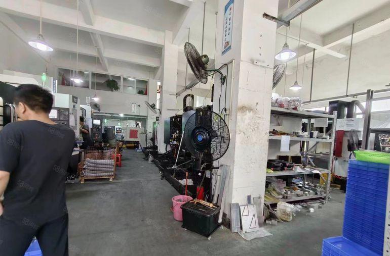 长安锦厦新出一楼1100平方水电齐全好停车低价厂房出租