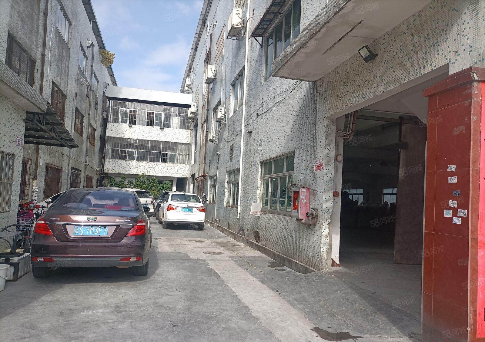 长安街口楼上精装修厂房出租，二三楼共2000平方