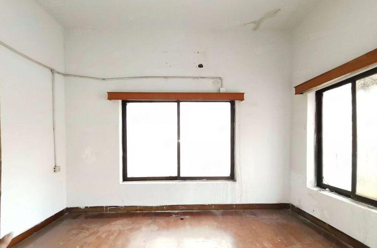 临深小面积！锦厦1楼380平方现成精装修地理位置好厂房出租