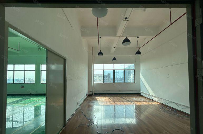 长安沙头新出楼上全新带装修重工业厂房招租