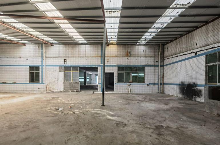 长安霄边现成办公水电地坪漆标准一楼800平方厂房出租低价出租