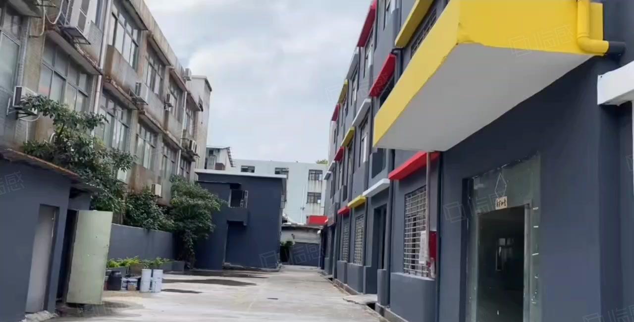 长安街口，广深高速出口旁，原房东独院，9000平，厂房出租