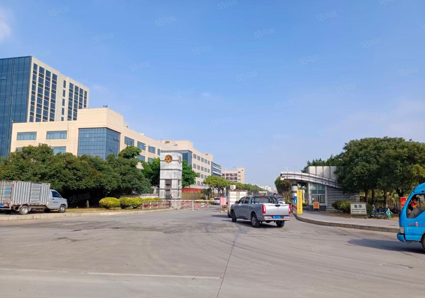 长安镇沿江高速路口新出二楼厂房仓库出租16800平大小可分租