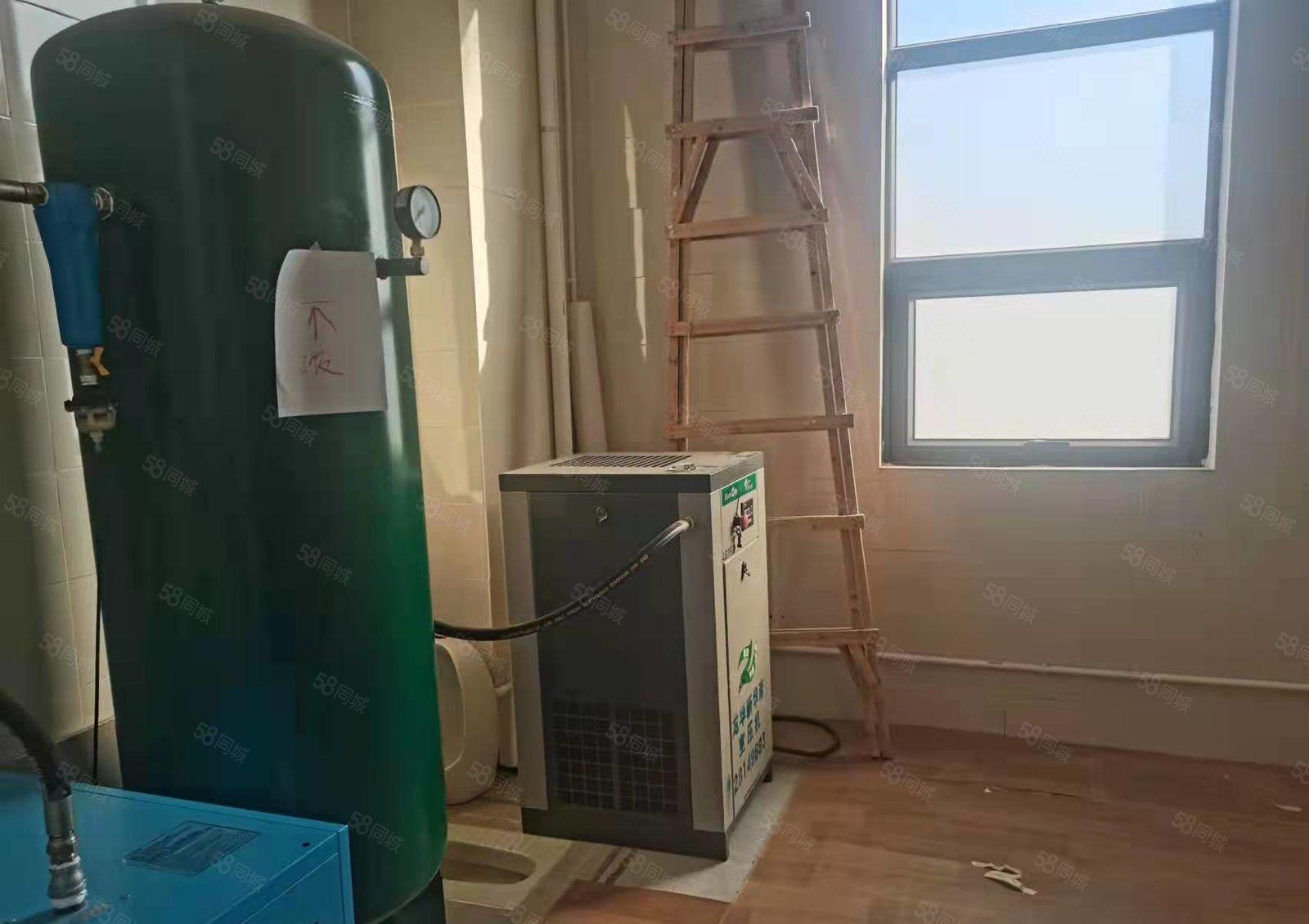 长安镇宵边社区原房东新空出楼上550平方厂房出租 杂费公摊少