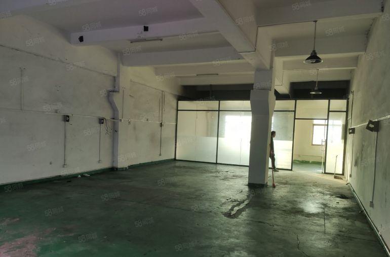 长安沙头时代广场附近一楼200平带水电办公室装修