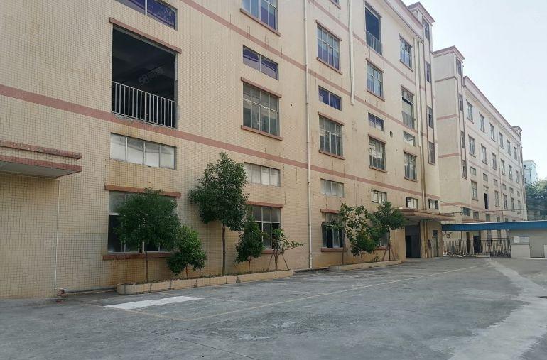 长安新出原房东独门独院厂房，靠近深圳，一楼层高7米，可办环评