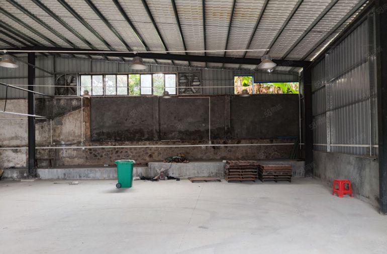 常平新出800平方钢结构独门独院超大空地滴水8米远离居民