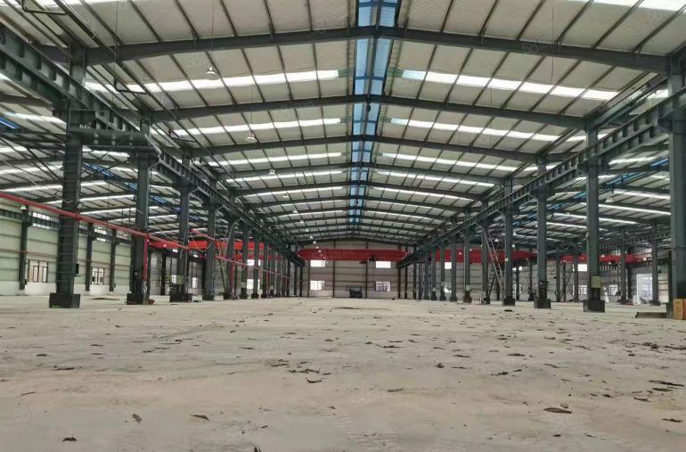 常平靠大朗新出10米钢构厂房3000平方，现成行车，位置好。