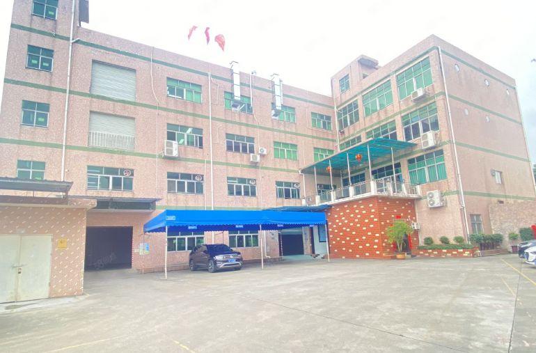 常平原房东一楼，实量面积出租，带地坪漆，光线好，价格便宜！